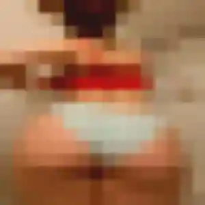 Anne-Laure, 19 ans, connectée à Auray pour une rencontre coquine