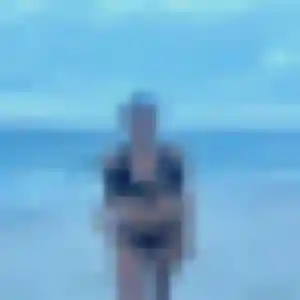 Photo de Estee à Changé (42 ans) - rencontre plan cul anonyme