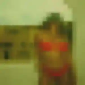 Oumaima (44 ans) à Ergué-Gabéric attend une rencontre ce soir