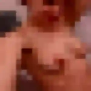 Chloe, 29 ans, connectée à Fenain pour une rencontre coquine
