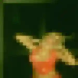 Charmante Nadine, 21 ans à Jaunay-Marigny - voir sa photo