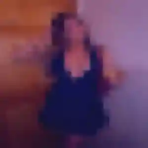 Rencontre Daphne, 34 ans à Jouy-en-Josas en privé