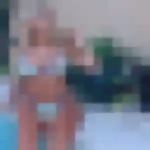 Photo privée de Edith, 23 ans à Larmor-Plage - rencontre sans lendemain