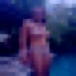 Photo de Bernadette à Le Plessis-Robinson (28 ans) - rencontre plan cul anonyme