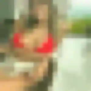 Gaelle, femme de 21 ans propose rencontre plan cul à Les Clayes-sous-Bois