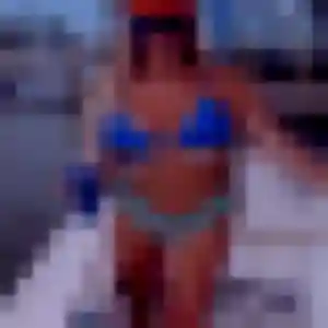 Contacte Zara, 21 ans à Lorient en privé