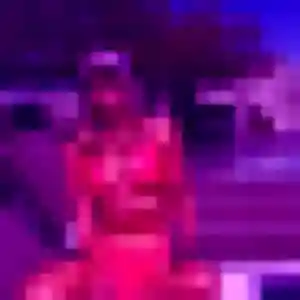 Hajar, 20 ans, connectée à Osny pour une rencontre coquine