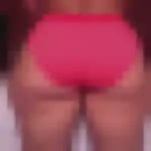 Siham, 40 ans, en ligne à Pornichet pour une rencontre coquine