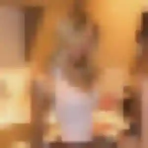 Karine, femme de 26 ans propose rencontre plan cul à Salles