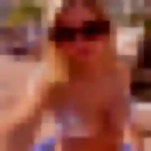 Hajar, 24 ans, en ligne à Sèvres pour un rencontre plan cul