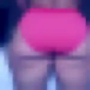 Contacte Mathilda, 19 ans à Surgères gratuitement
