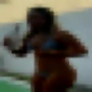 Photo de Marie-Jeanne à Vire Normandie (29 ans) - rencontre plan cul gratuit